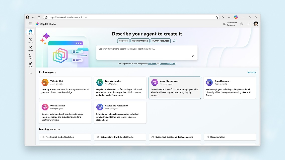 Interface de Microsoft Copilot Studio avec le champ de description d'agent et des modèles d'agents